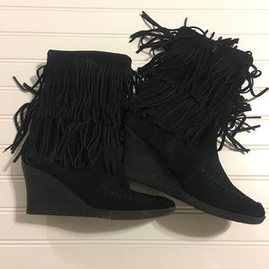 Minnetonka black suede fringe wedge booties